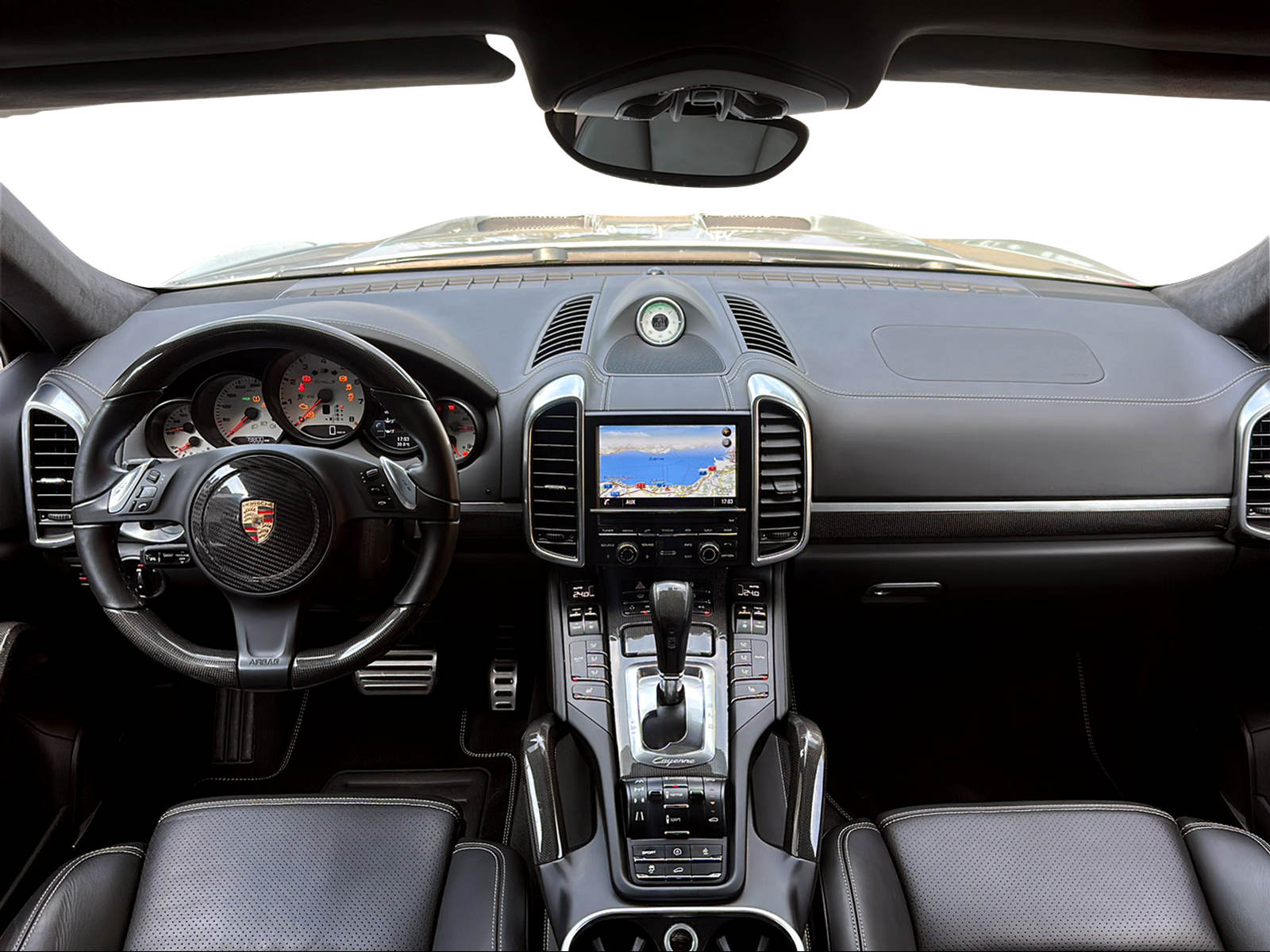 PORSCHE Cayenne Turbo S *FAB Design*-image-11