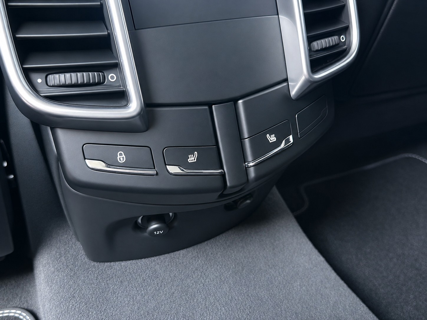 PORSCHE Cayenne Turbo S *FAB Design*-image-17