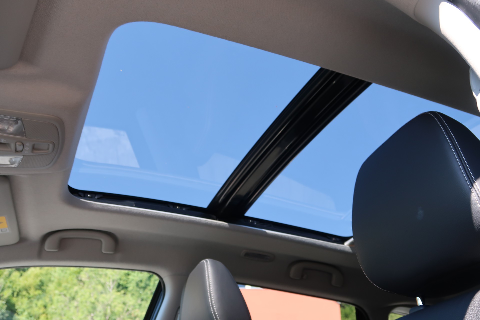 SUZUKI Vitara 1.4 Boosterjet Compact Top Hybrid Automatic-image-23