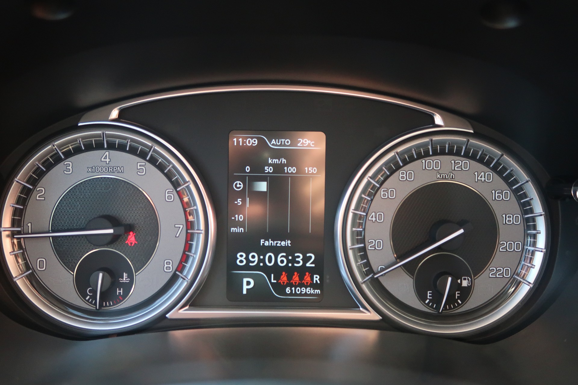 SUZUKI Vitara 1.4 Boosterjet Compact Top Hybrid Automatic-image-11