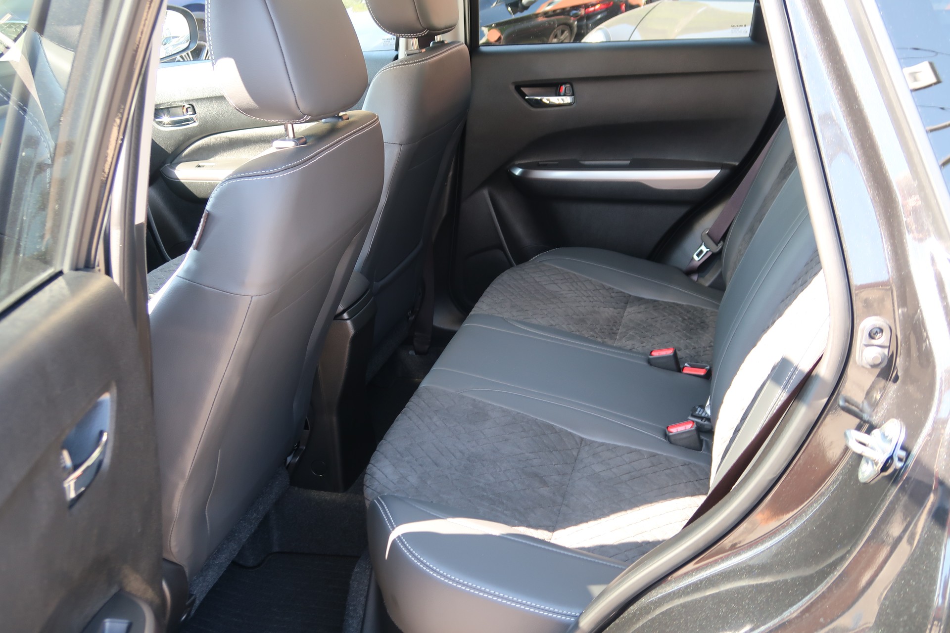 SUZUKI Vitara 1.4 Boosterjet Compact Top Hybrid Automatic-image-10