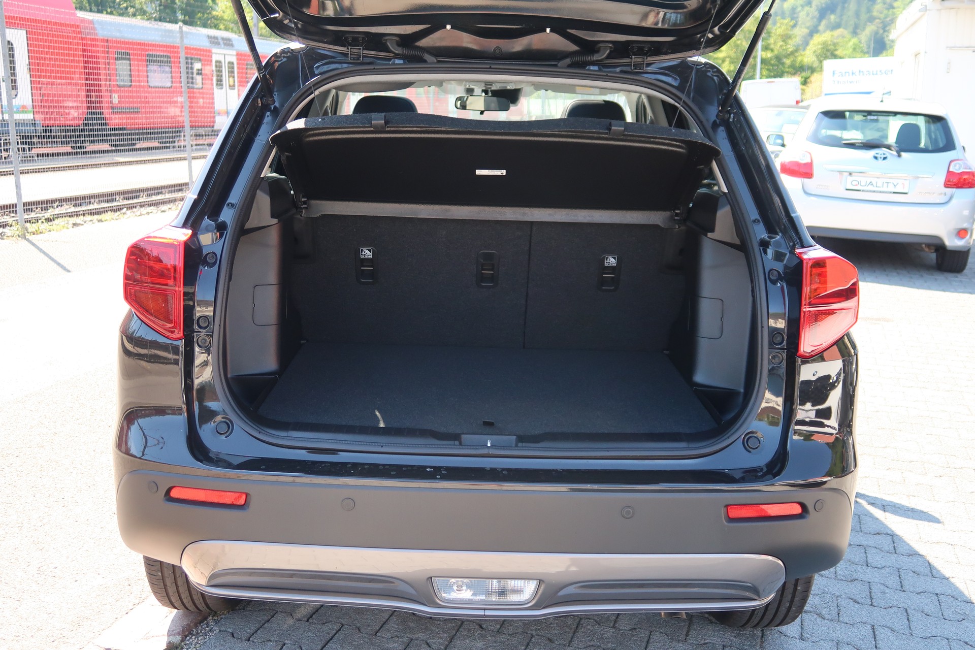 SUZUKI Vitara 1.4 Boosterjet Compact Top Hybrid Automatic-image-25