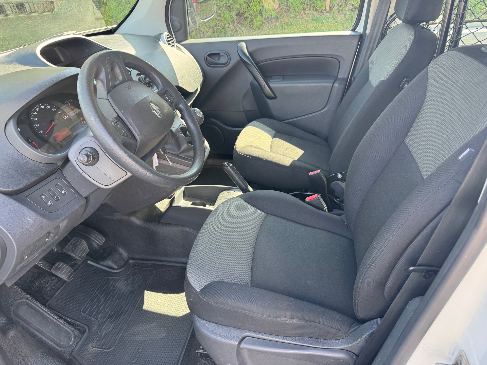 RENAULT Kangoo Medium dCi 95 ENERGY Access-image-11
