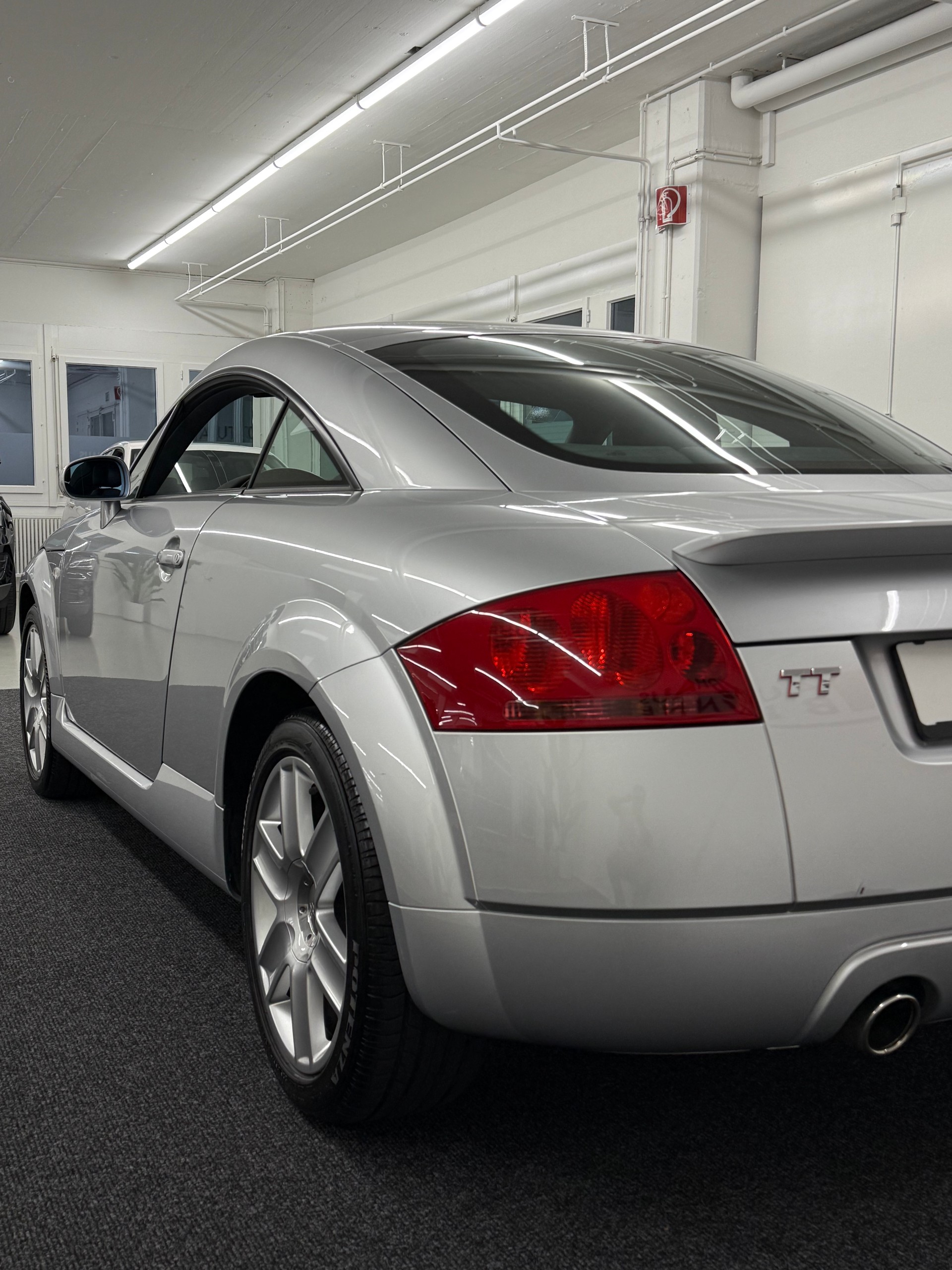 AUDI TT Coupé 1.8 T quattro-image-10