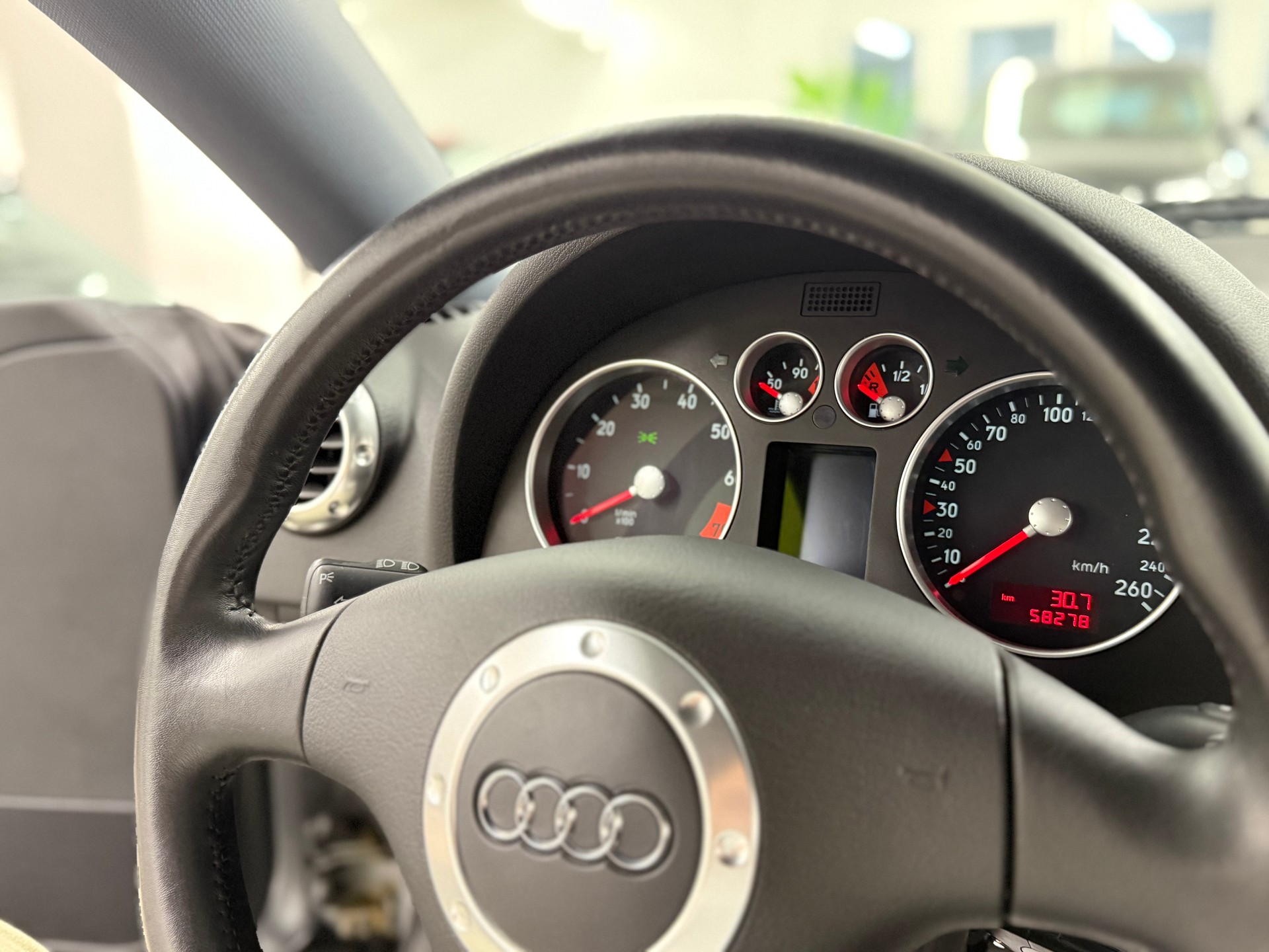 AUDI TT Coupé 1.8 T quattro-image-20