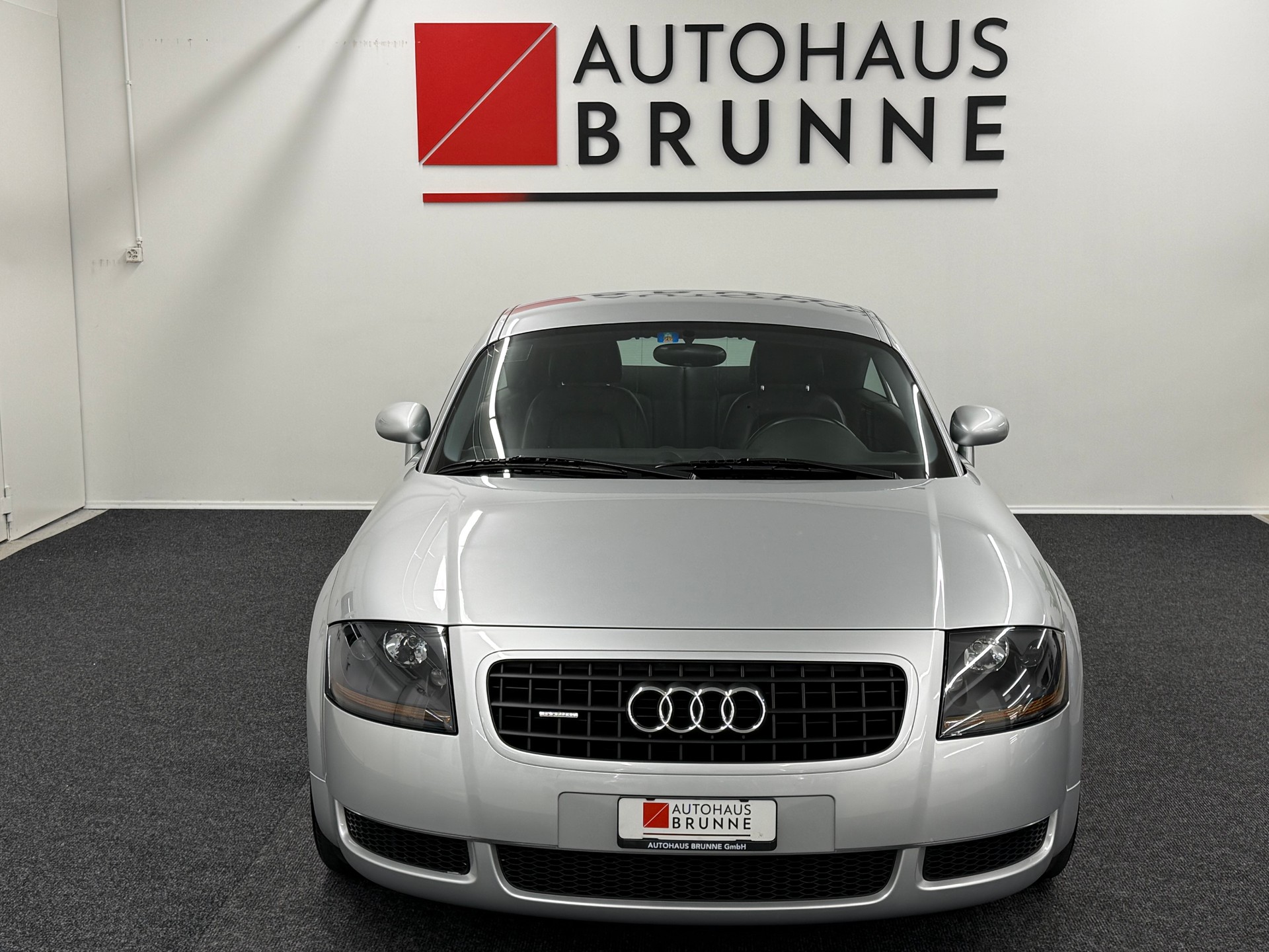 AUDI TT Coupé 1.8 T quattro-showroom-element-1