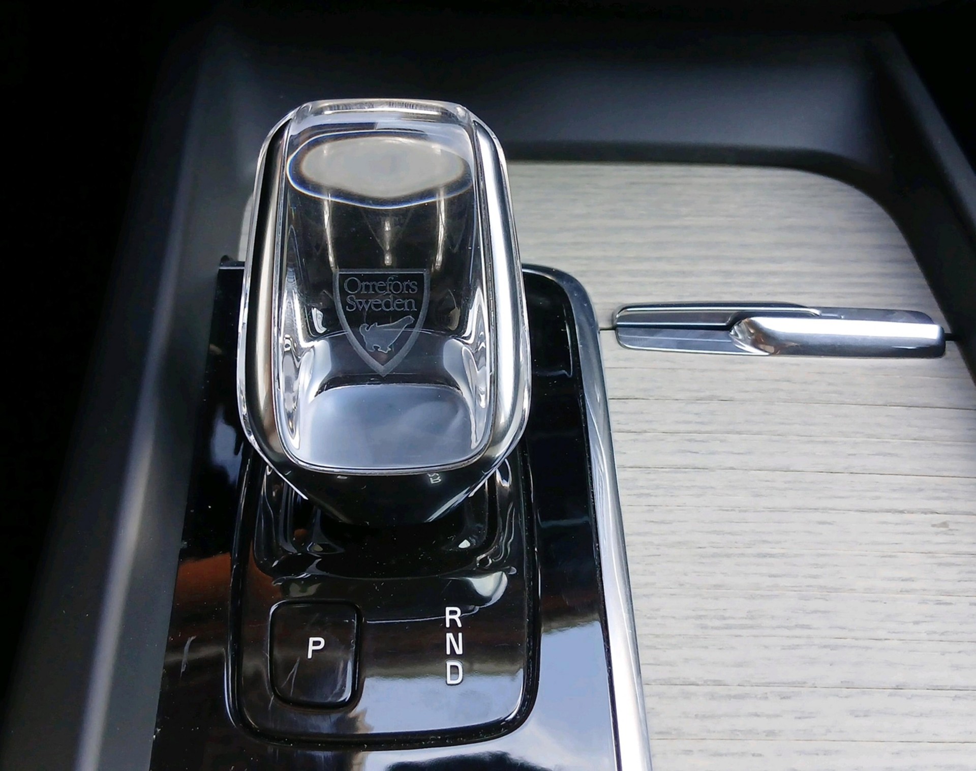 VOLVO XC60 2.0 B5 MH Inscription AWD-image-18