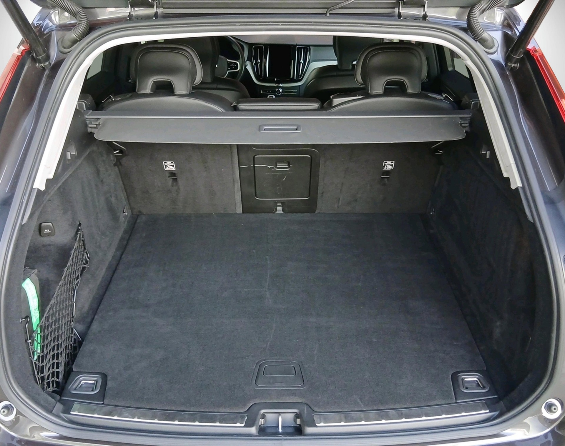 VOLVO XC60 2.0 B5 MH Inscription AWD-image-13