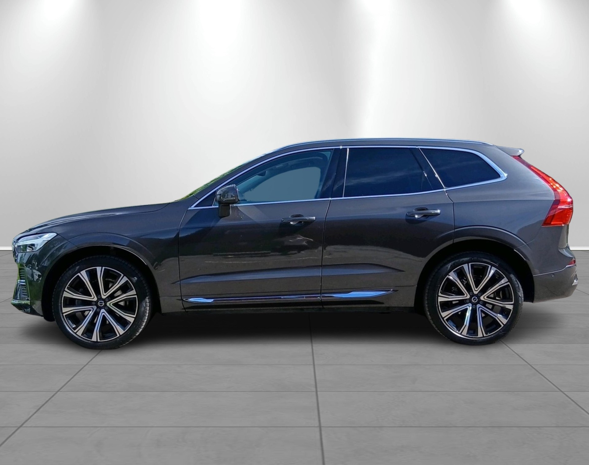 VOLVO XC60 2.0 B5 MH Inscription AWD-image-2