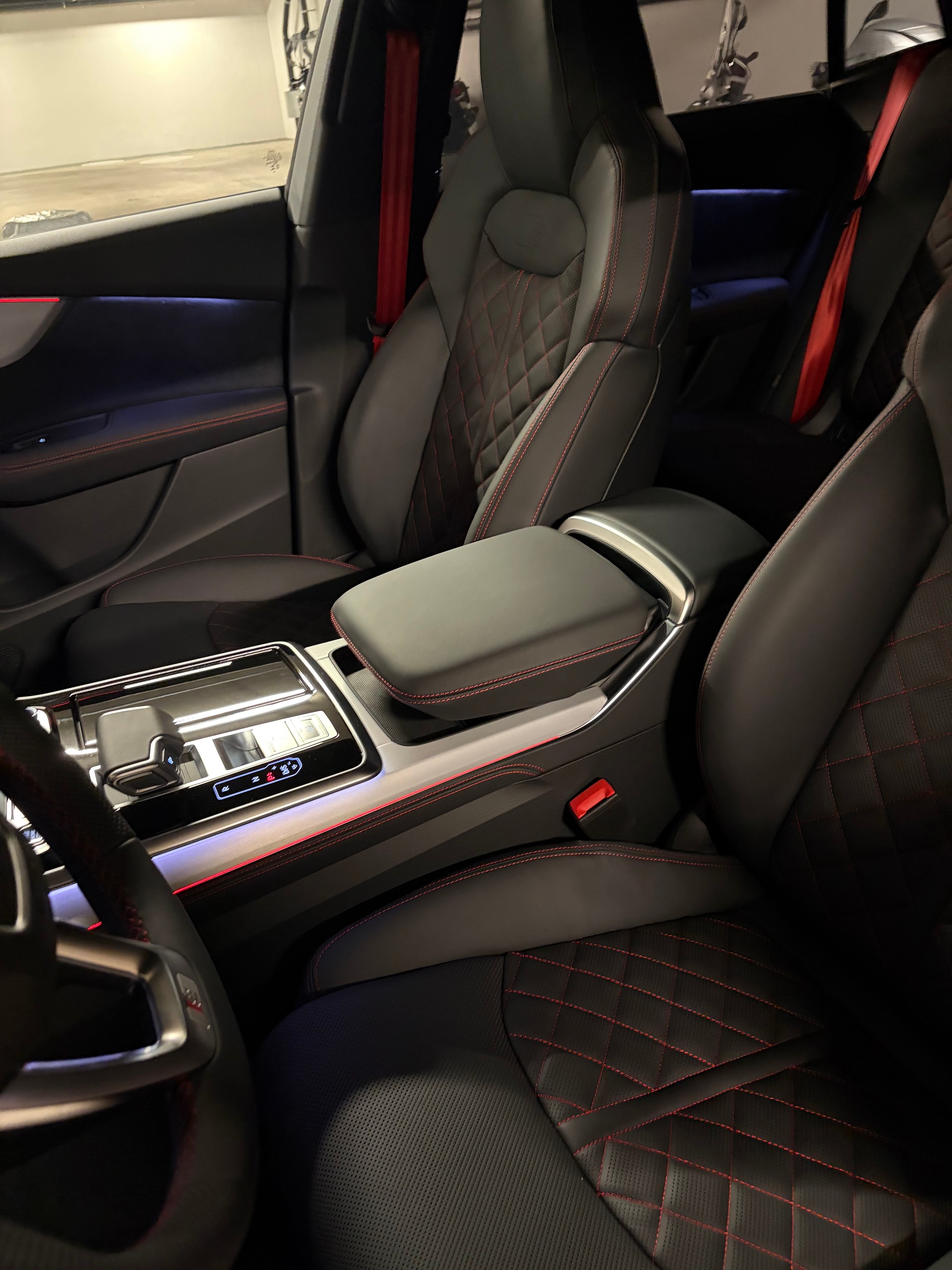 AUDI 3.0 TFSI e Attraction quattro 290 T-Tronic-image-8