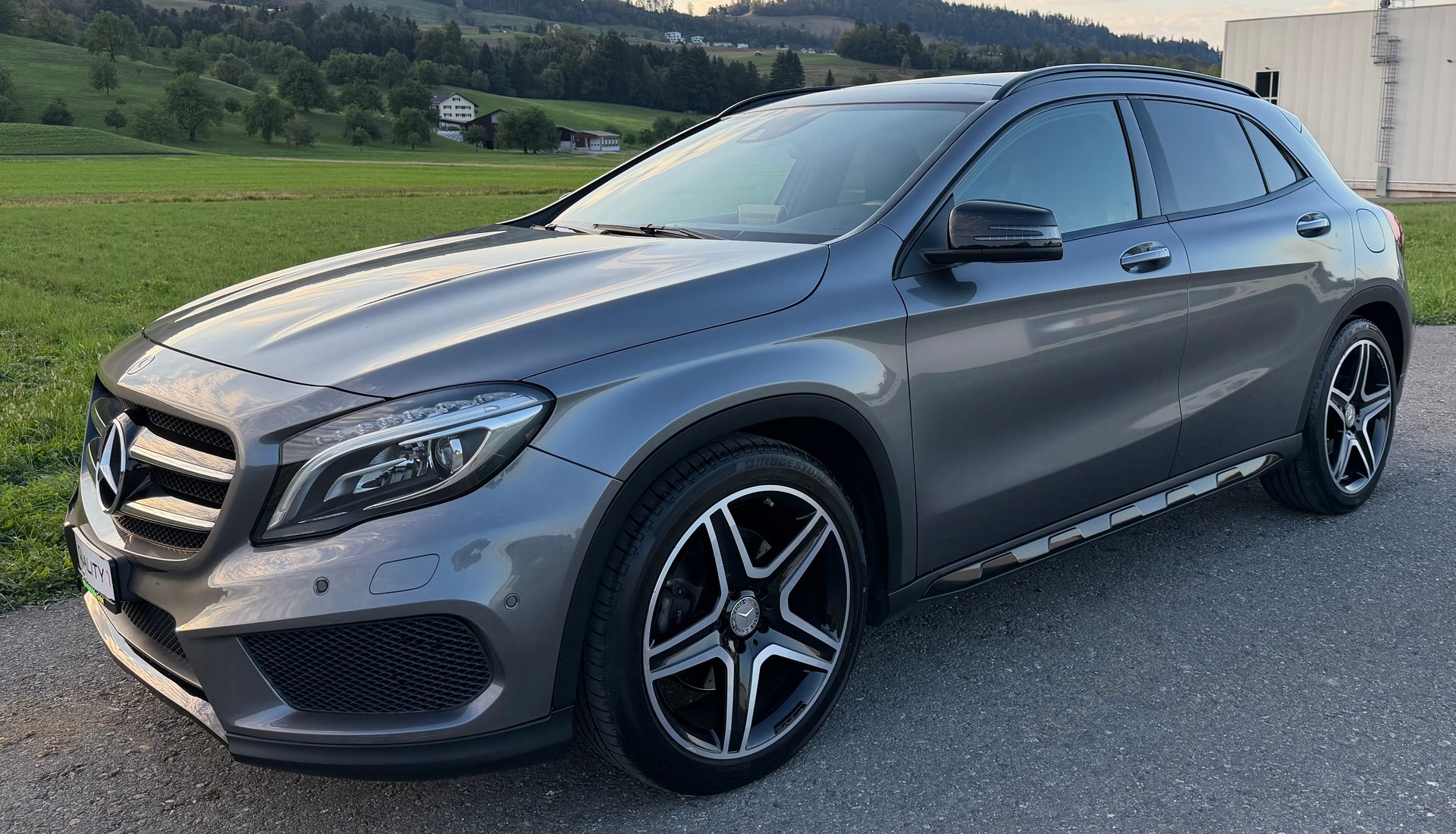 MERCEDES-BENZ GLA 220 d AMG Line 4Matic 7G-DCT-image-1