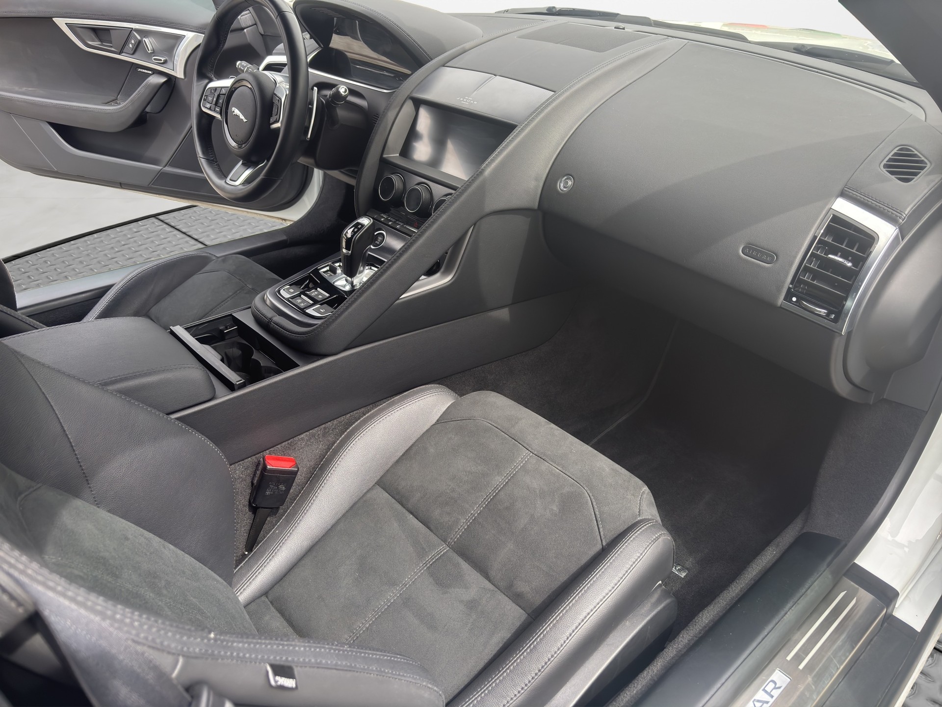 JAGUAR F-Type Convertible 5.0 V8 First Edition Automatik-image-13