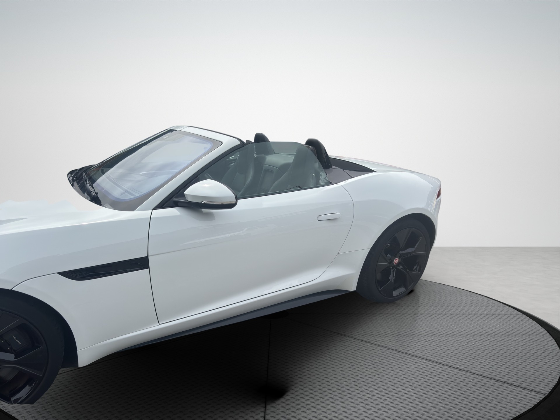 JAGUAR F-Type Convertible 5.0 V8 First Edition Automatik-image-17