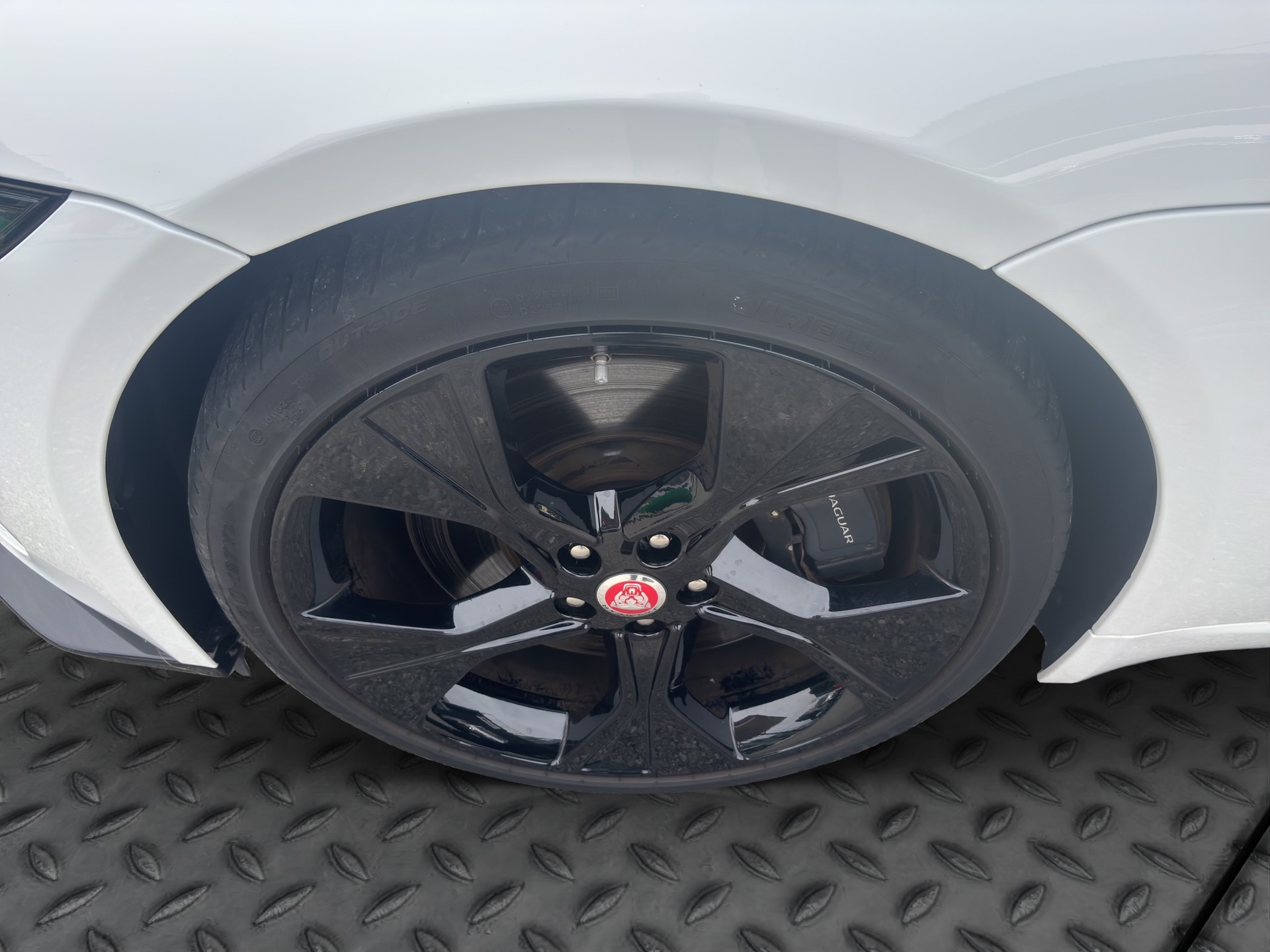 JAGUAR F-Type Convertible 5.0 V8 First Edition Automatik-image-16