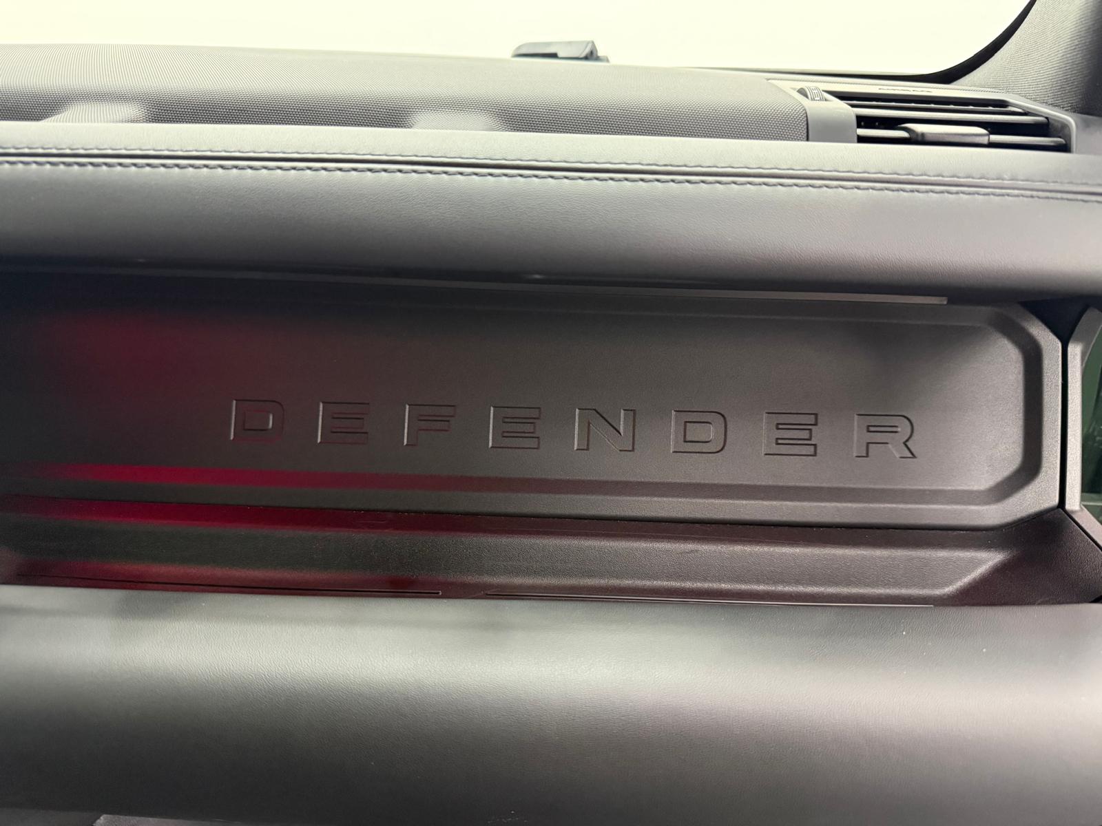 LAND ROVER Defender 90 525 V8 5.0 AT8-image-14