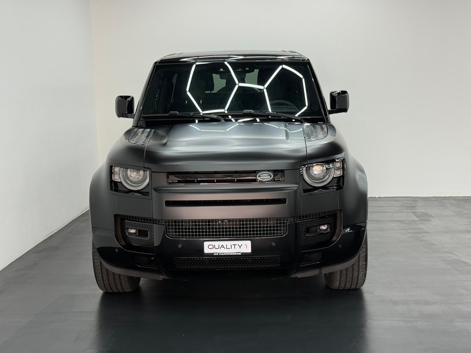 LAND ROVER Defender 90 525 V8 5.0 AT8-image-1