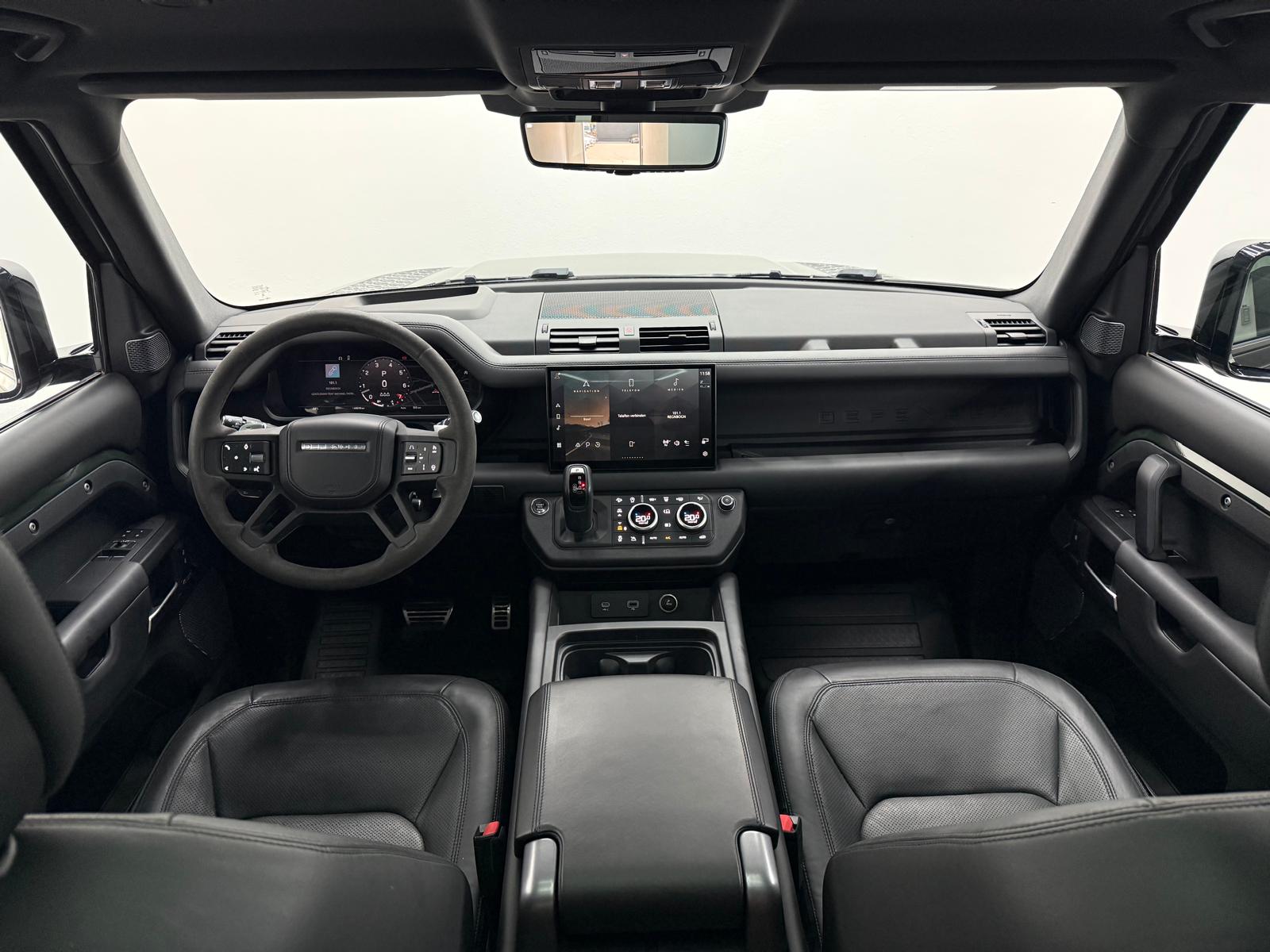 LAND ROVER Defender 90 525 V8 5.0 AT8-image-6