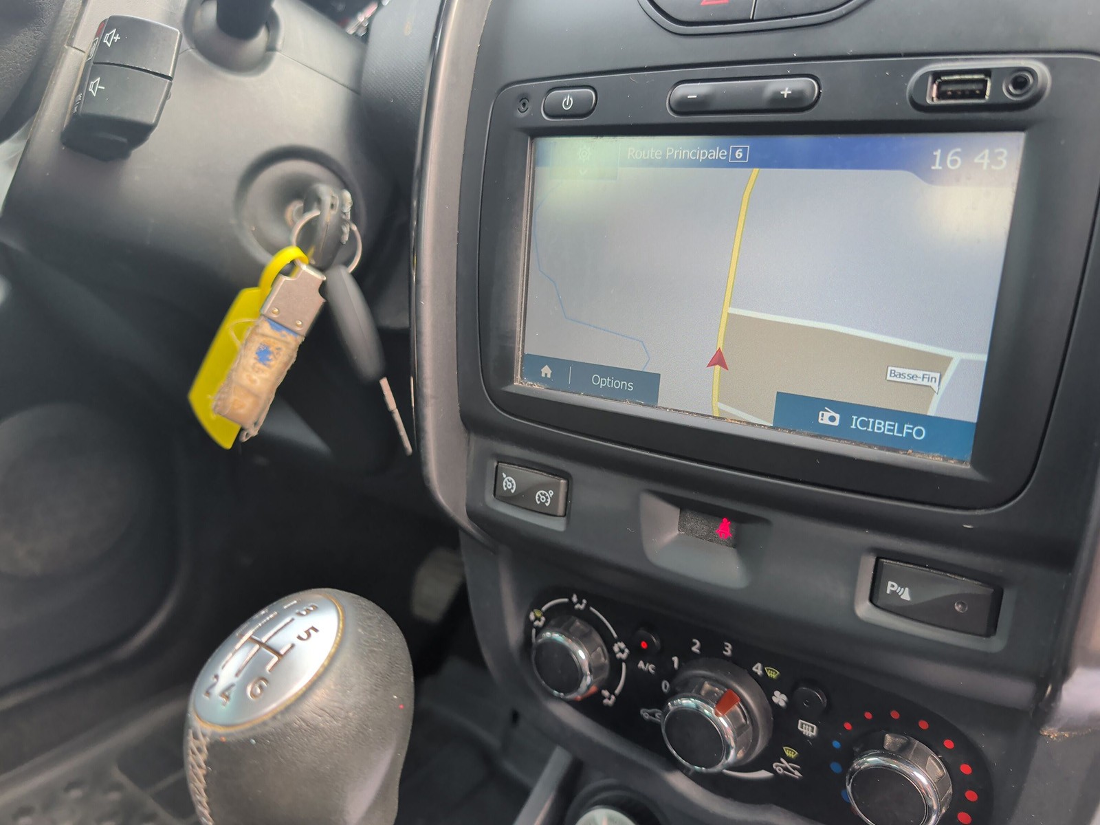 DACIA Duster Ambiance 4x4-image-9