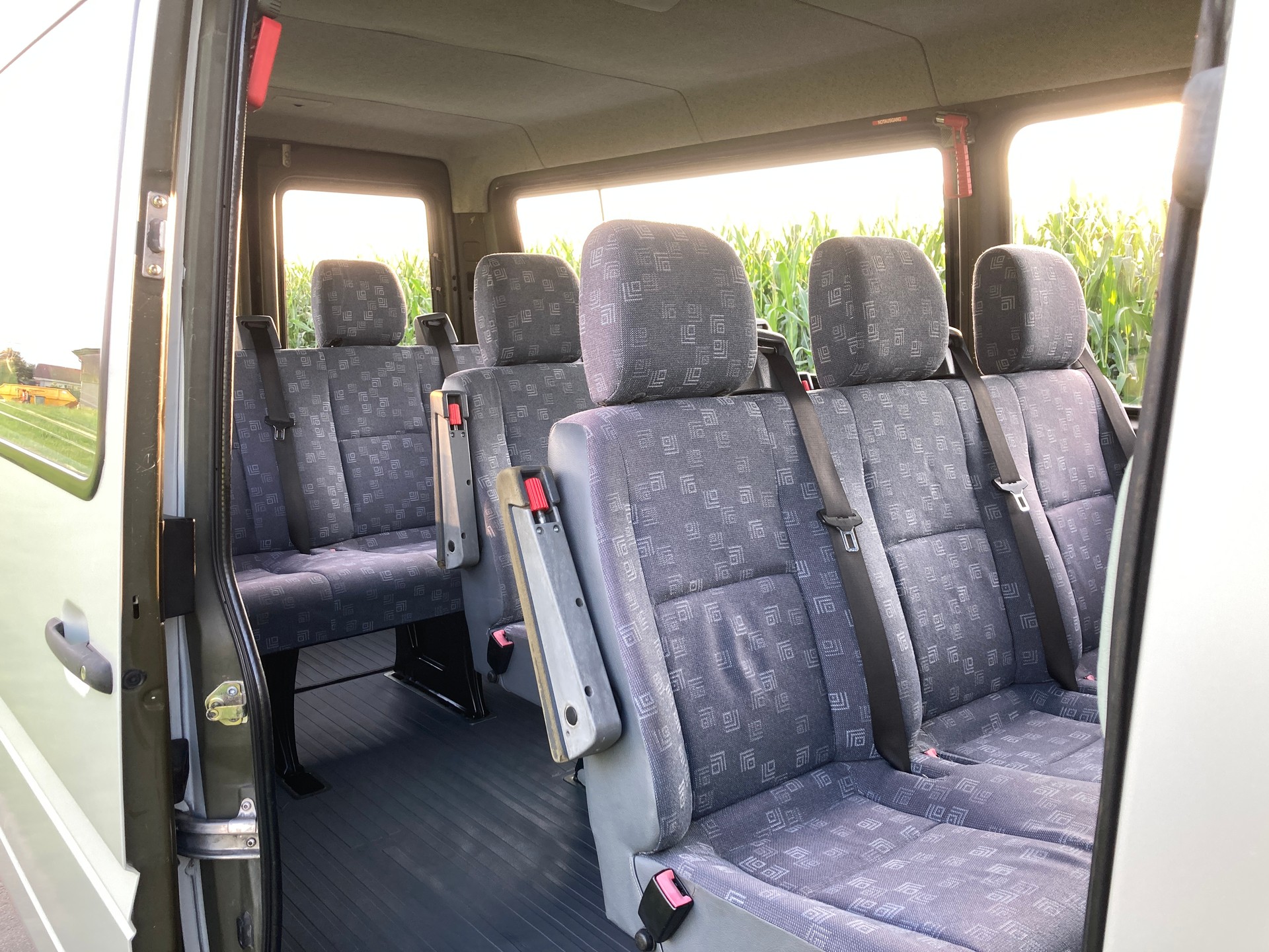 MERCEDES-BENZ Sprinter 313 CDI 4x4 mit Geländeuntersetzung und 11 Sitzen-image-7
