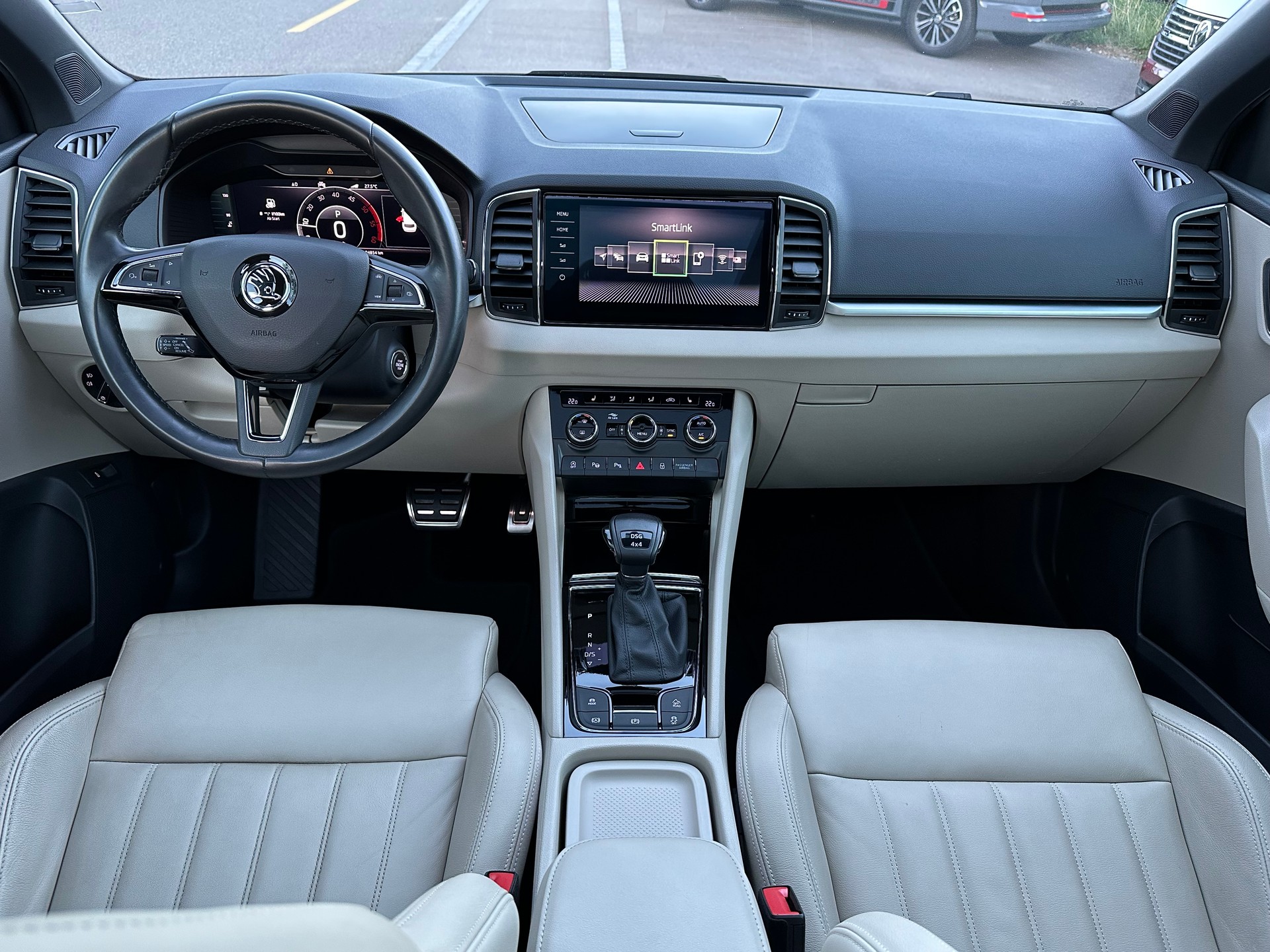 SKODA Karoq 2.0 TDI CR Style 4x4 DSG-image-12