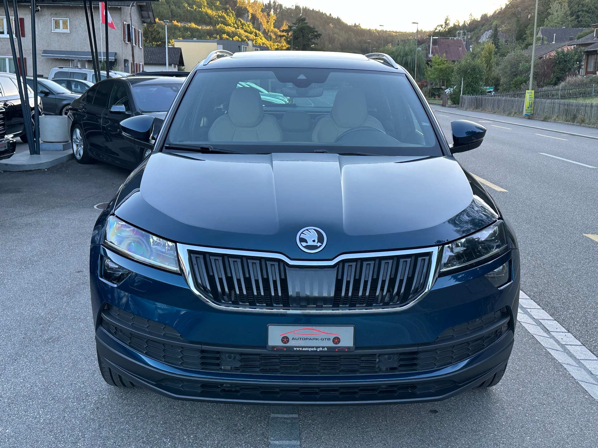 SKODA Karoq 2.0 TDI CR Style 4x4 DSG-image-2