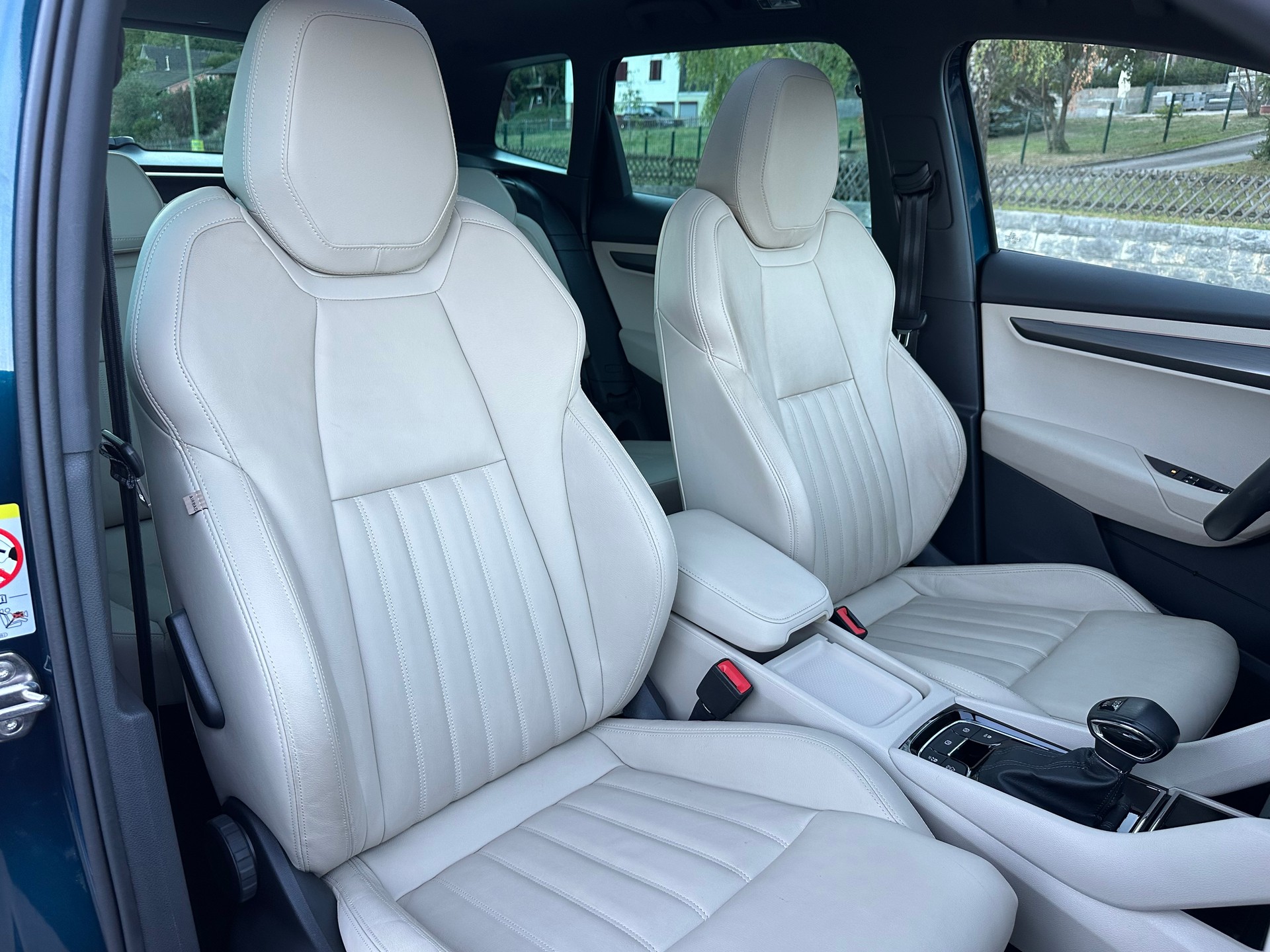 SKODA Karoq 2.0 TDI CR Style 4x4 DSG-image-14