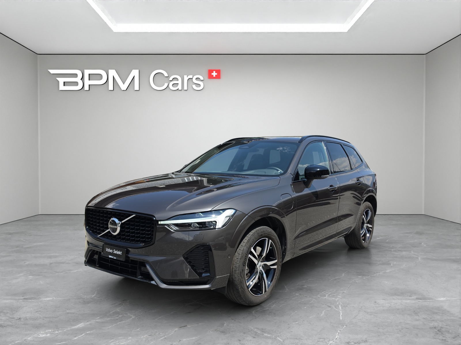 VOLVO XC60 2.0 T6 TE R-Design eAWD-image-0