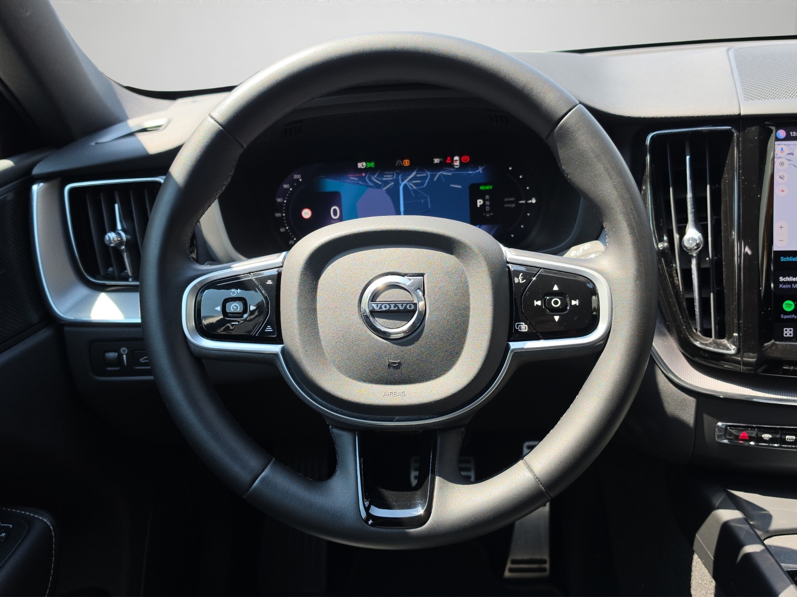VOLVO XC60 2.0 T6 TE R-Design eAWD-image-7