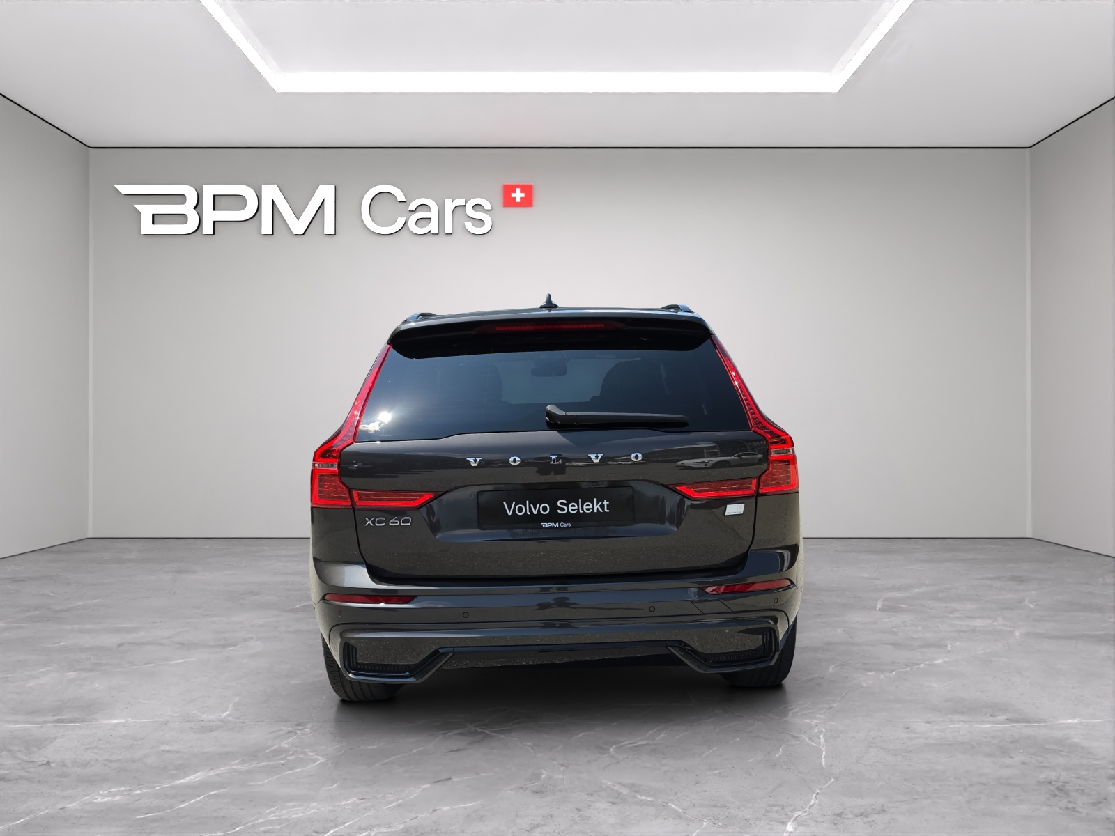 VOLVO XC60 2.0 T6 TE R-Design eAWD-image-2