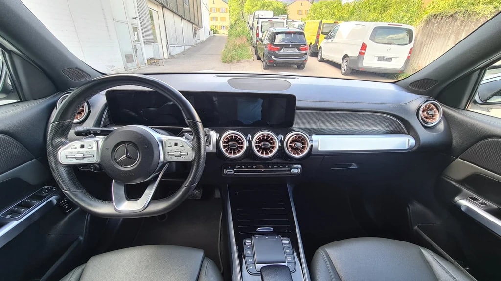 MERCEDES-BENZ EQB 350 4Matic ** NP 65'500.– ** SOH 96,9% ** Gr-Navi ** RF-Kamera ** Sitzheizung ** Ambiente **-image-15