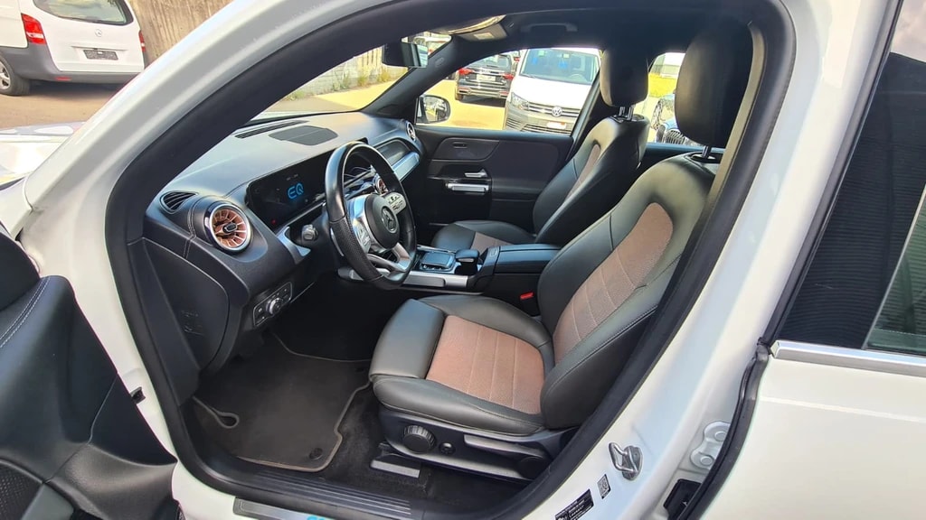 MERCEDES-BENZ EQB 350 4Matic ** NP 65'500.– ** SOH 96,9% ** Gr-Navi ** RF-Kamera ** Sitzheizung ** Ambiente **-image-16