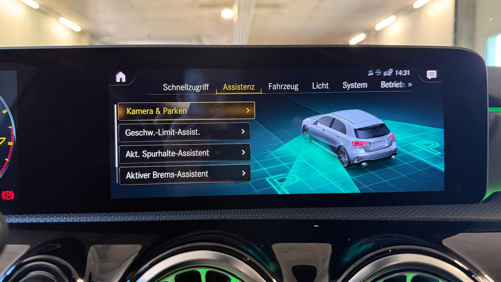 MERCEDES-BENZ A 35 AMG 4matic *CH-Fahrzeug mit Gratisservice*-image-15