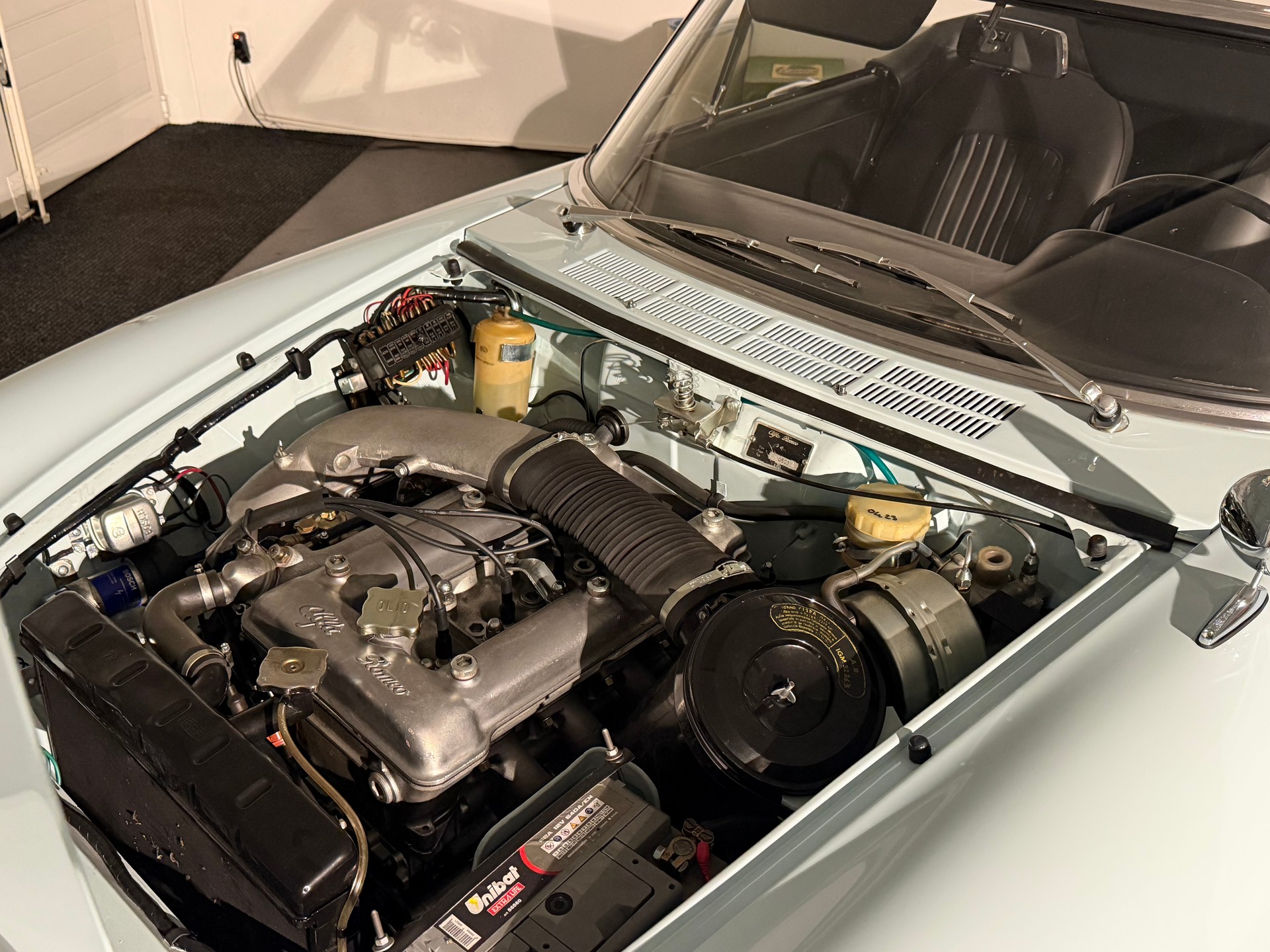 ALFA ROMEO 1600 Duetto Osso di seppia-image-17