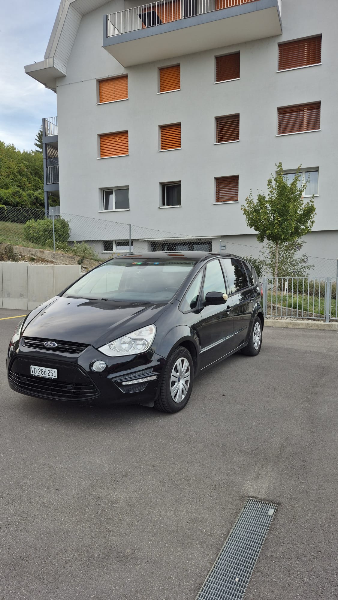 FORD 1.6 EcoB SCTi Titanium S/S-image-1