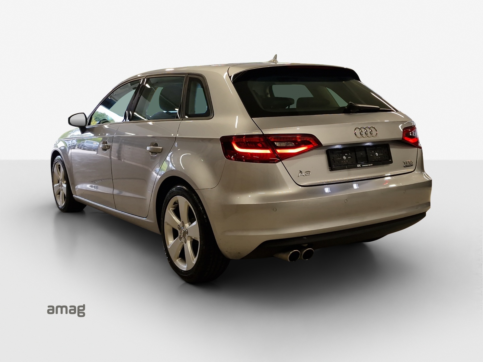 AUDI A3 Sportback 1.8 TFSI Ambition quattro S-tronic-image-2