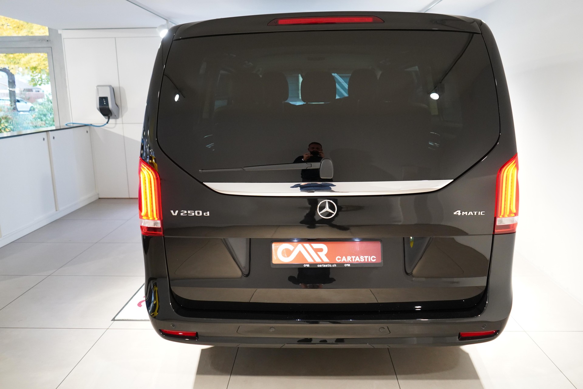 MERCEDES-BENZ V 250 d Avantgarde lang 4matic Van-showroom-element-3