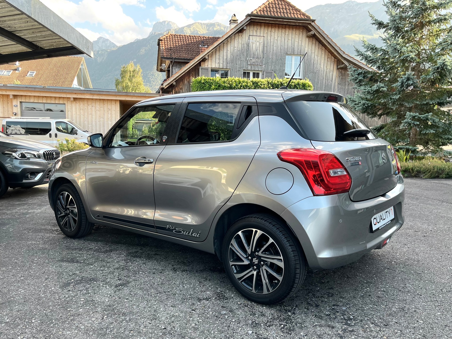 SUZUKI Swift 1.2i Piz Sulai Top Hybrid Allgrip 4x4-image-4