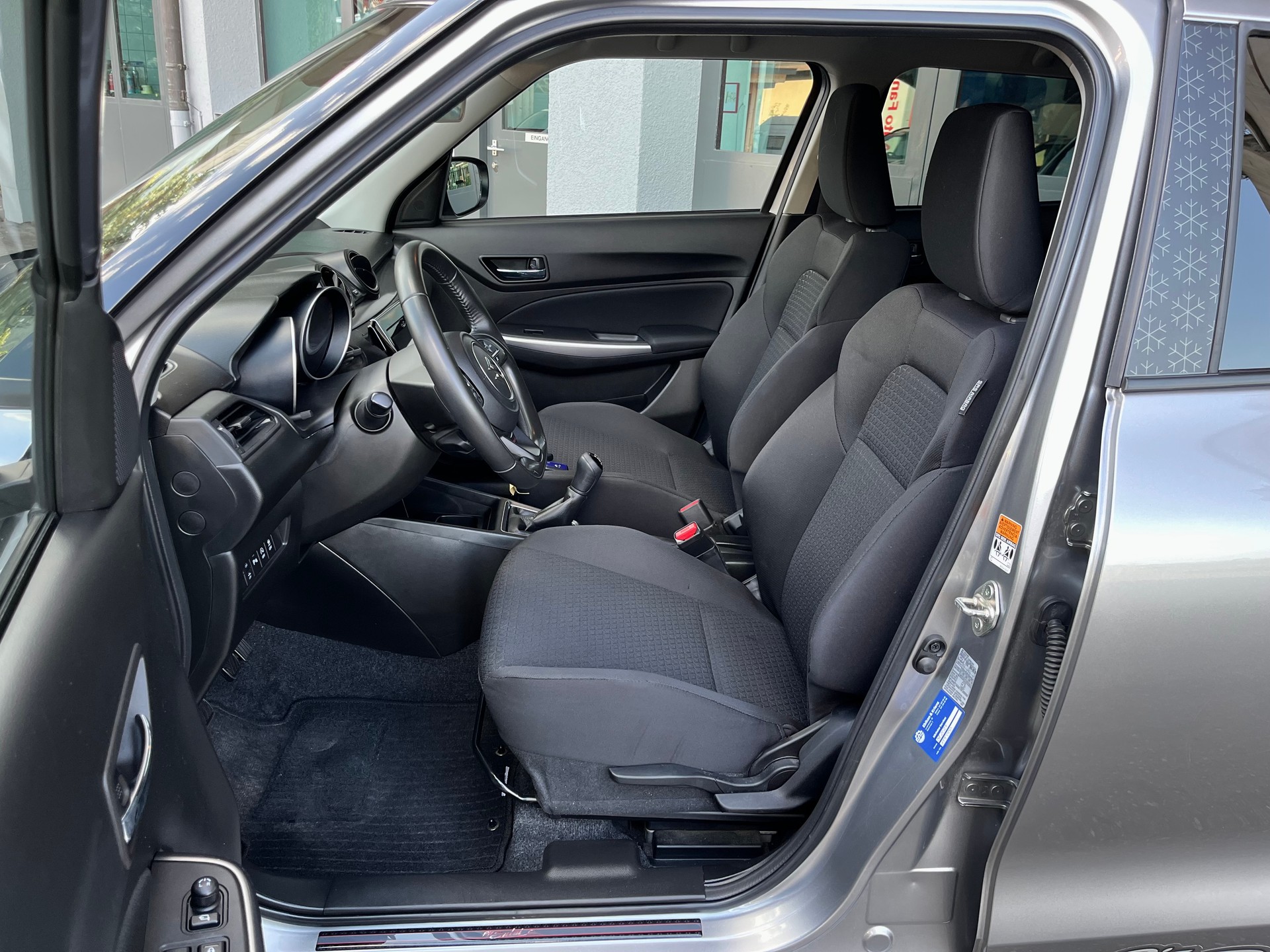 SUZUKI Swift 1.2i Piz Sulai Top Hybrid Allgrip 4x4-image-8