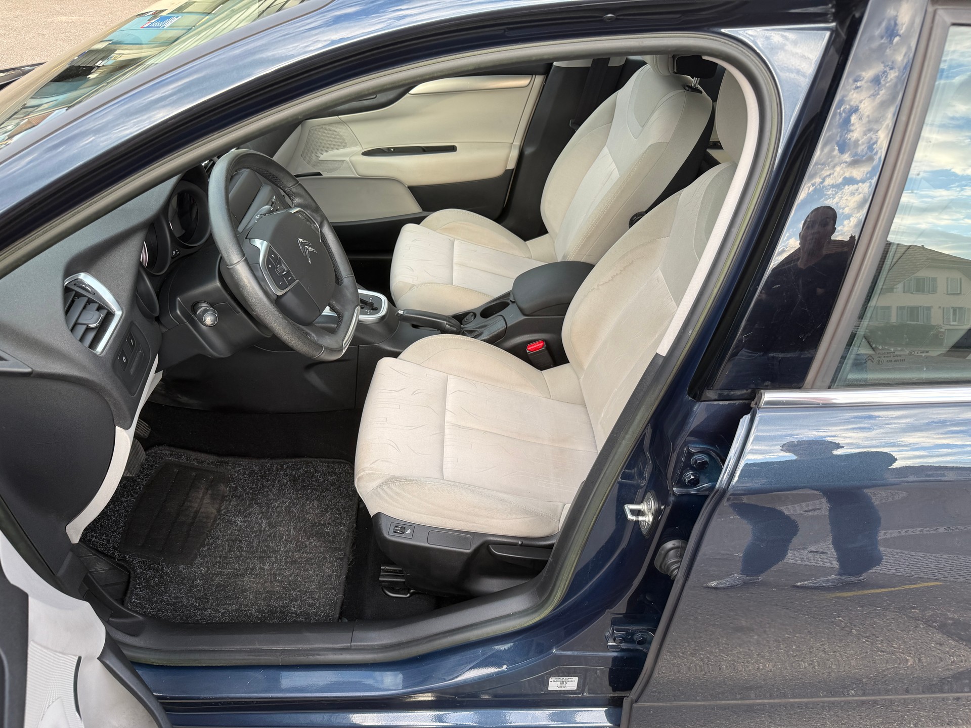 CITROEN C4 Berline 1.6 VTi Séduction BVA4-image-6