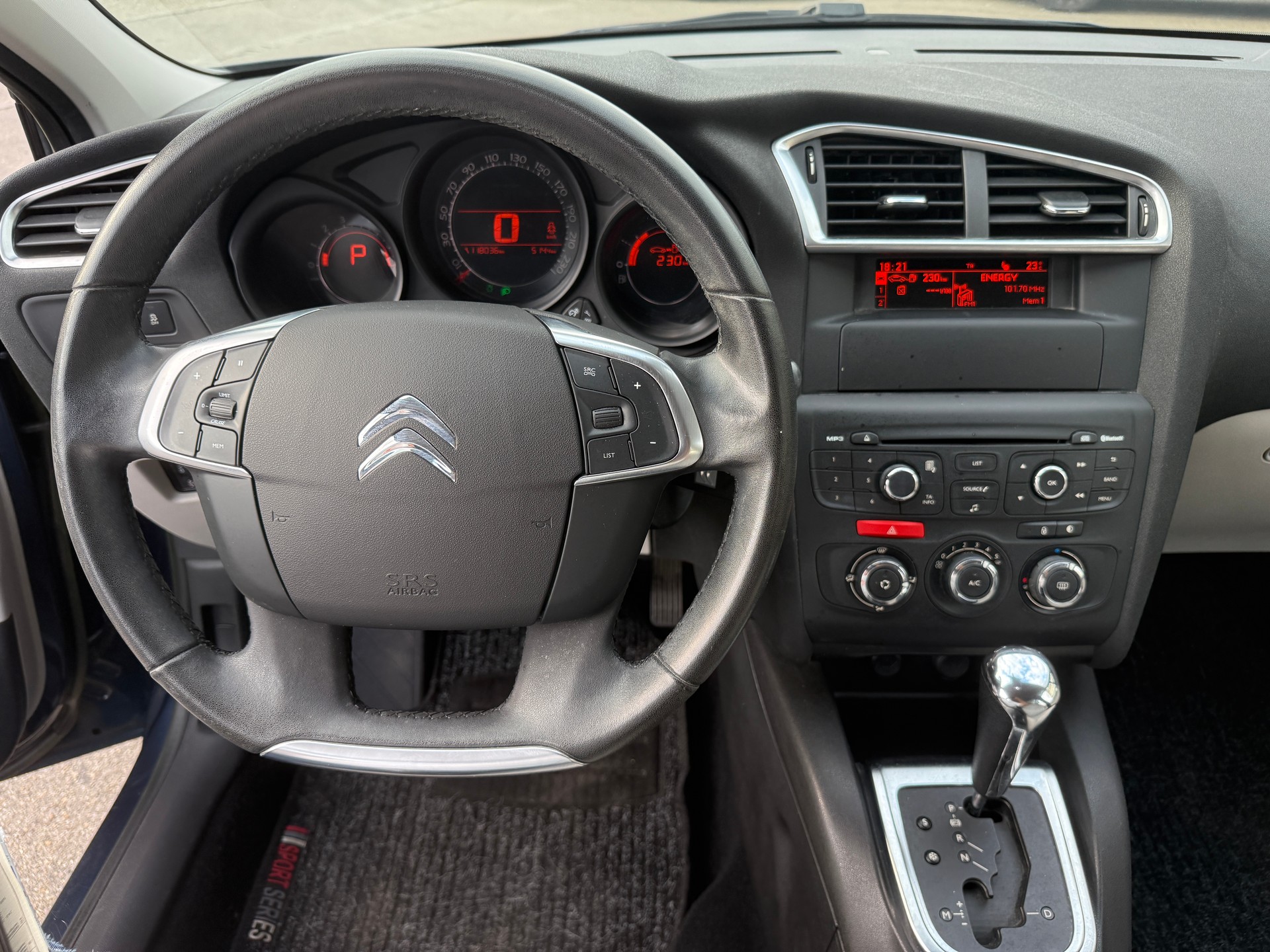 CITROEN C4 Berline 1.6 VTi Séduction BVA4-image-9