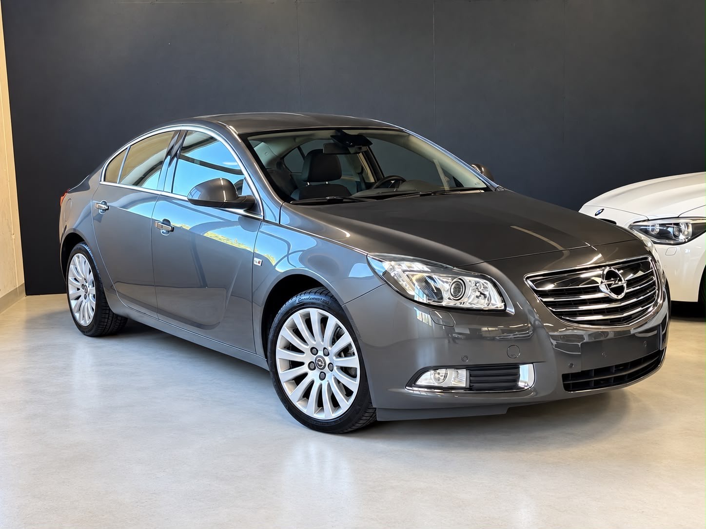OPEL Insignia 2.8 Turbo Sport 4WD Automatic-image-5