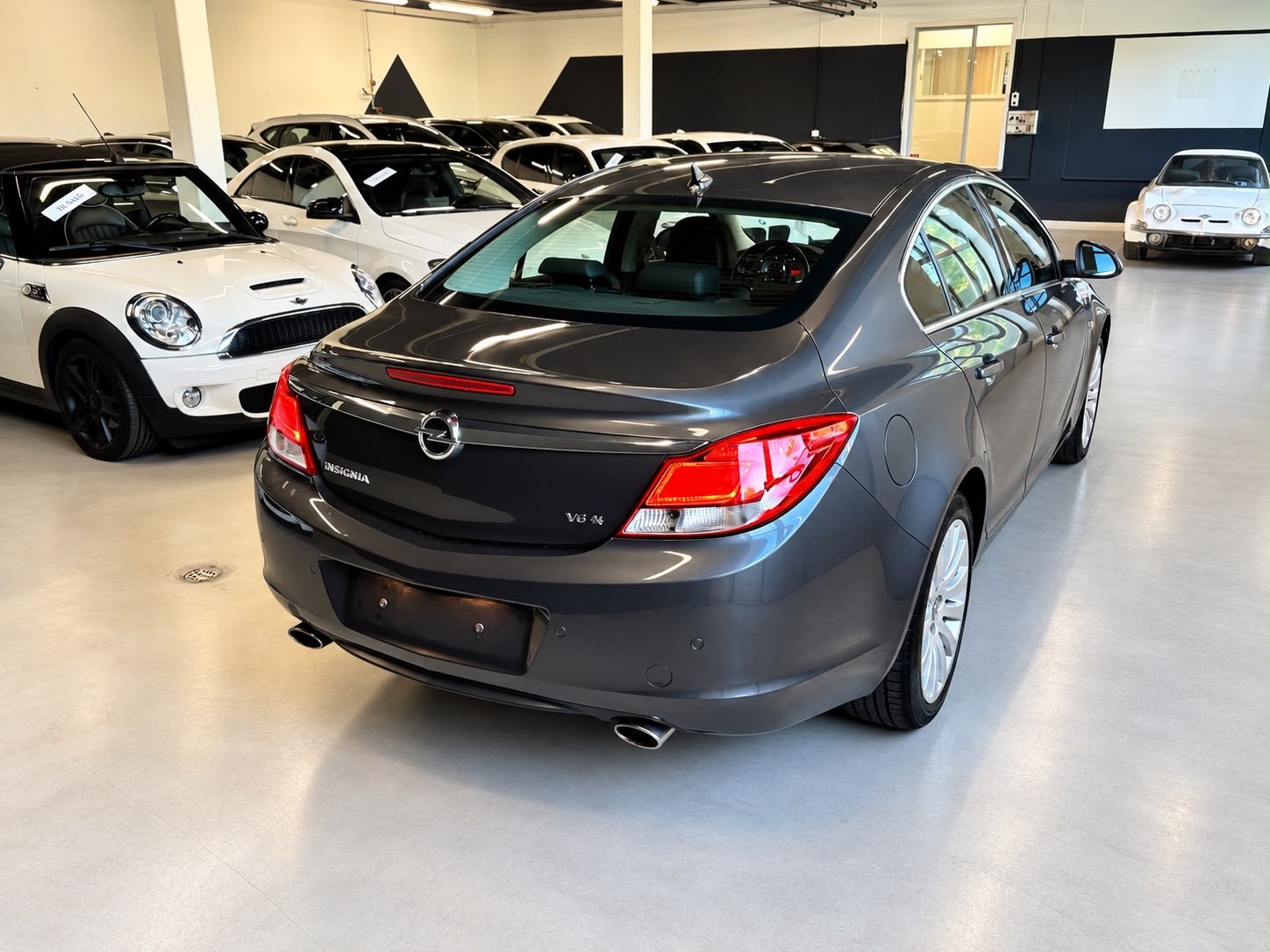 OPEL Insignia 2.8 Turbo Sport 4WD Automatic-image-10