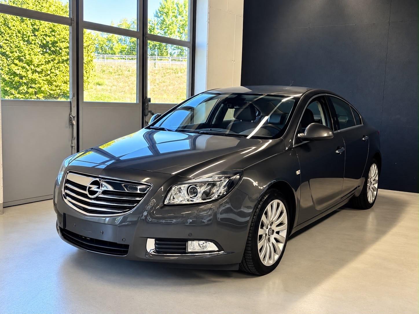 OPEL Insignia 2.8 Turbo Sport 4WD Automatic-image-1