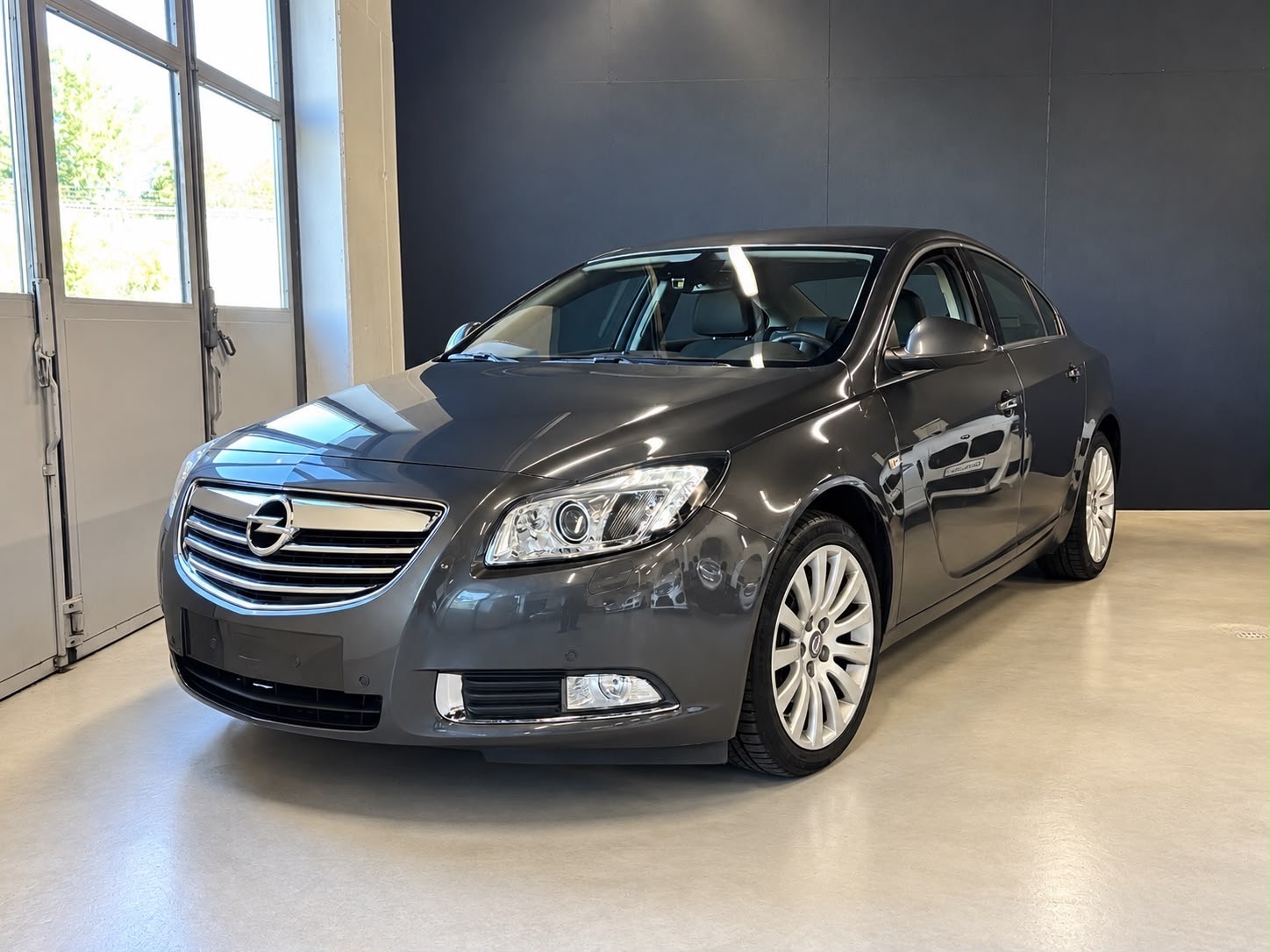 OPEL Insignia 2.8 Turbo Sport 4WD Automatic-image-4