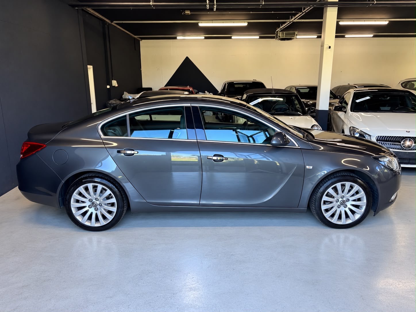 OPEL Insignia 2.8 Turbo Sport 4WD Automatic-image-8