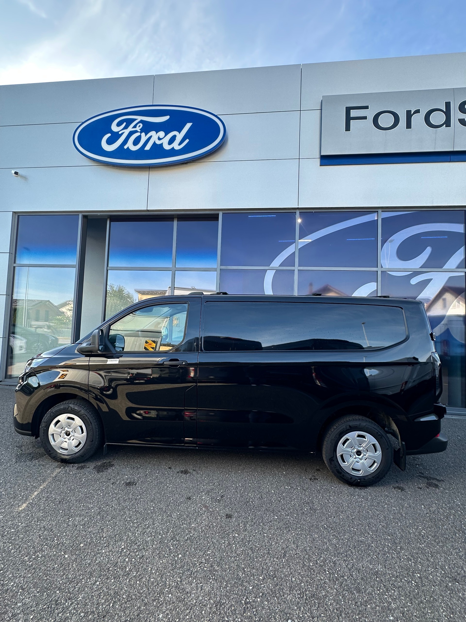 FORD Transit Custom Van 280 L1 2.0 EcoBl Trend/136CV/Aut.-image-2