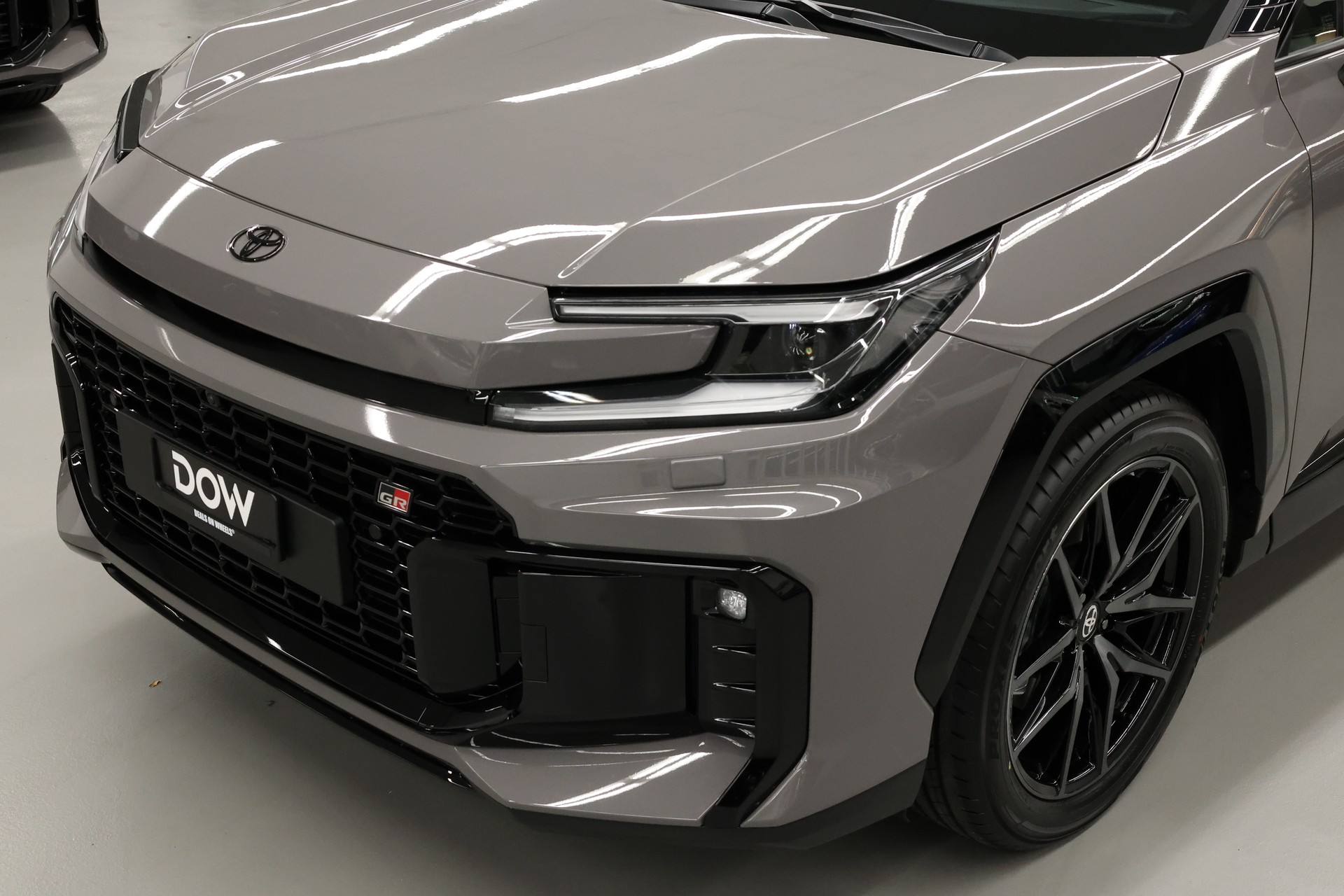 TOYOTA RAV-4 2.5 HSD GR Sport e-CVT AWD-image-11