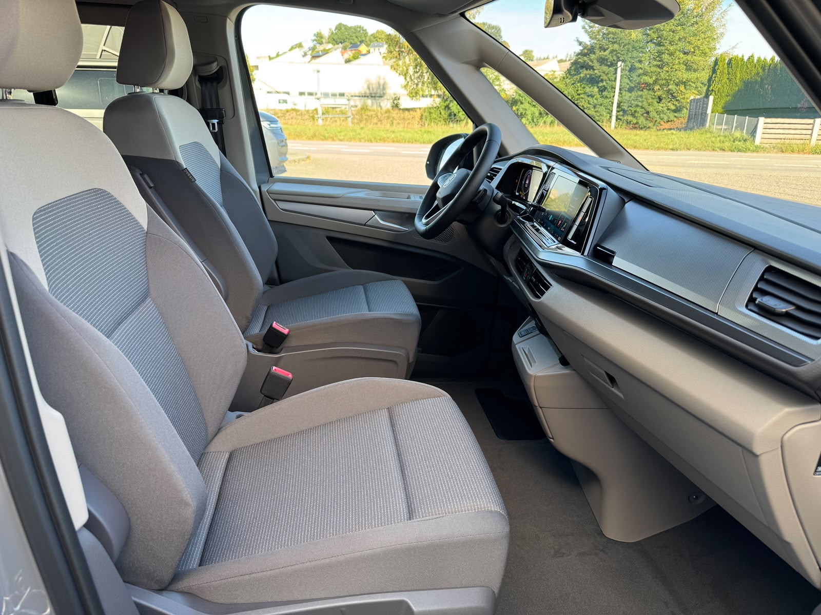 VW California eHybrid Beach Camper Liberty 4Motion / 4x4 mit 5-Sitzplätzen-image-22