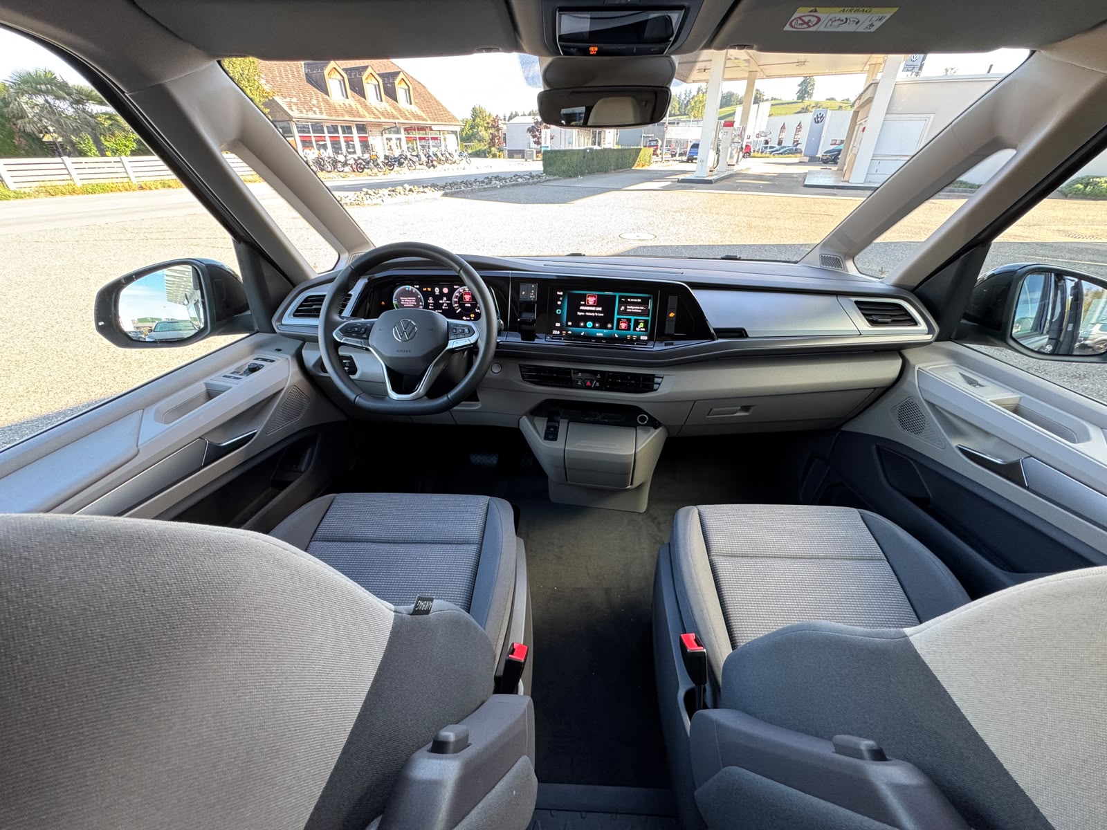 VW California eHybrid Beach Camper Liberty 4Motion / 4x4 mit 5-Sitzplätzen-image-21