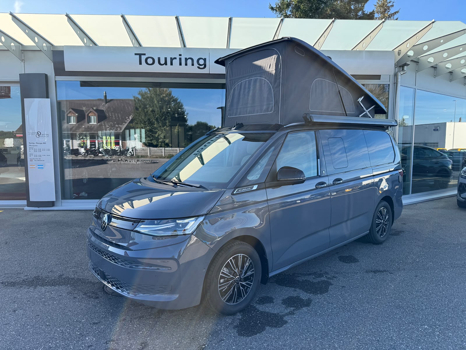 VW California eHybrid Beach Camper Liberty 4Motion / 4x4 mit 5-Sitzplätzen-image-0